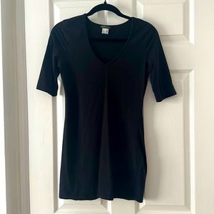 Venus Black Short Sleeve Shirt (extra long)